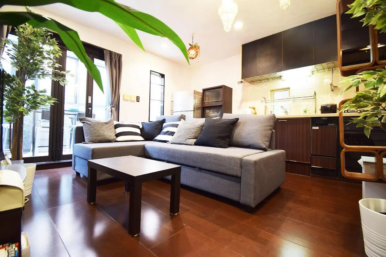 Hachiyama House Villa Tokyo 0*,  Japan